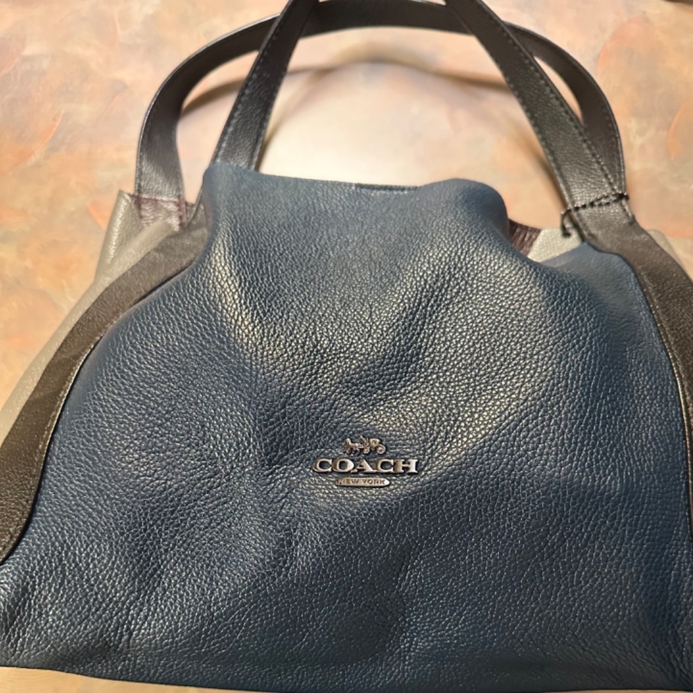 Coach Purse - Picture 6 of 9